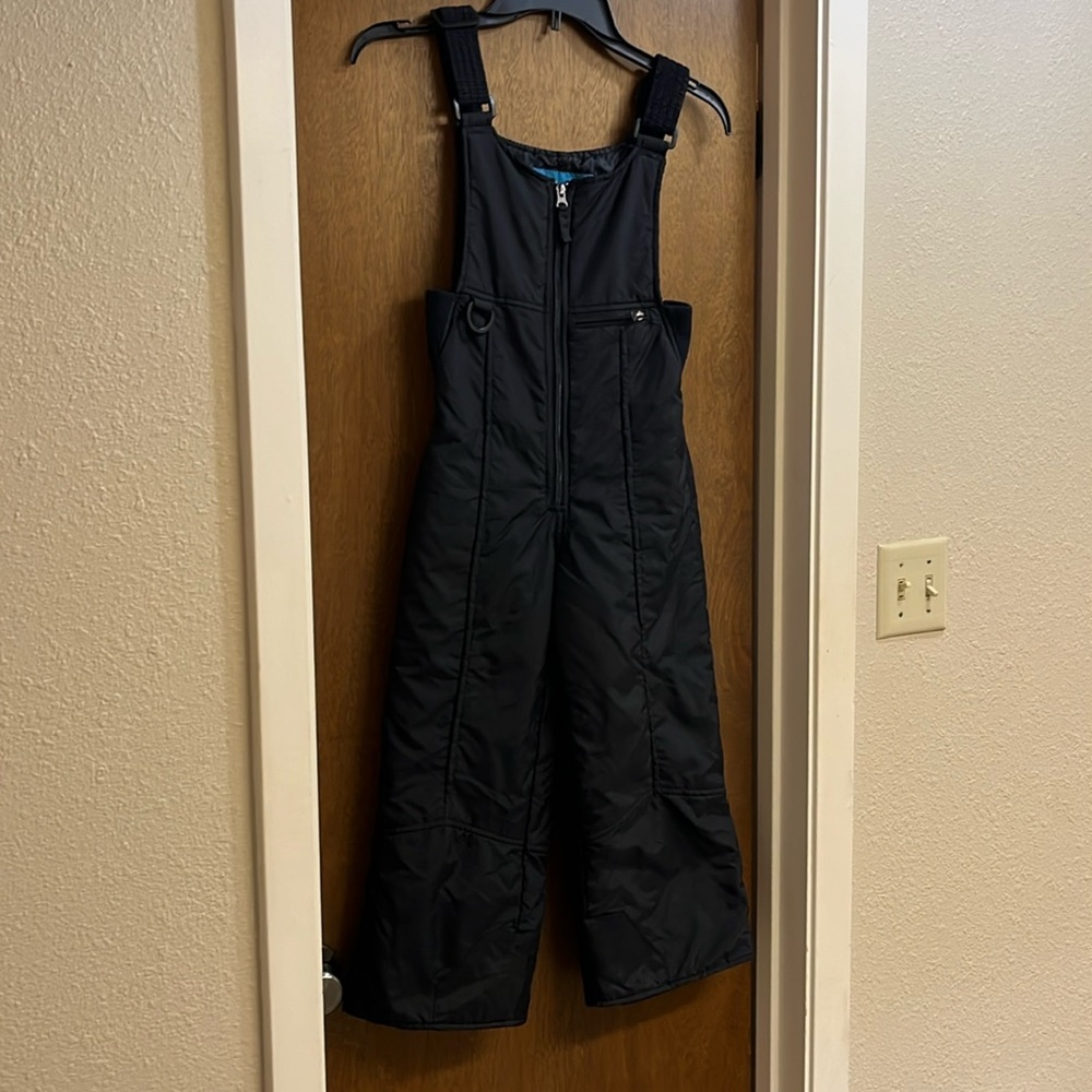 Ski bib or snow suit